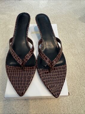 Femme Brown Croc-Embossed size 10 Pointed Toe Slide Sandals new